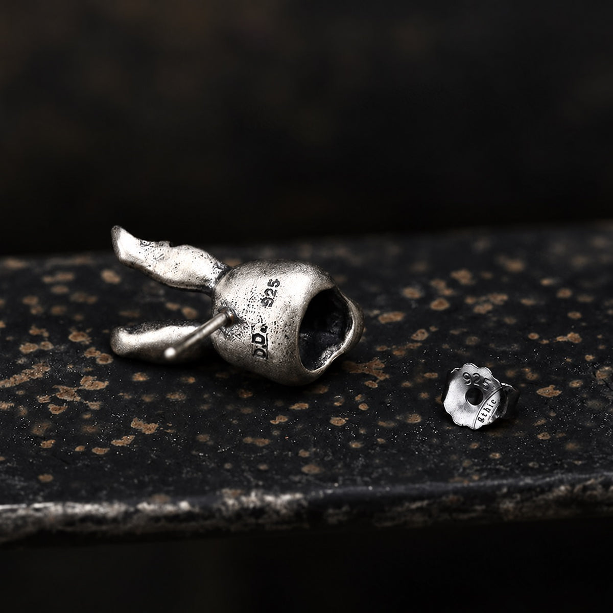 Anti Cross Hare Sterling Silver Ear Stud