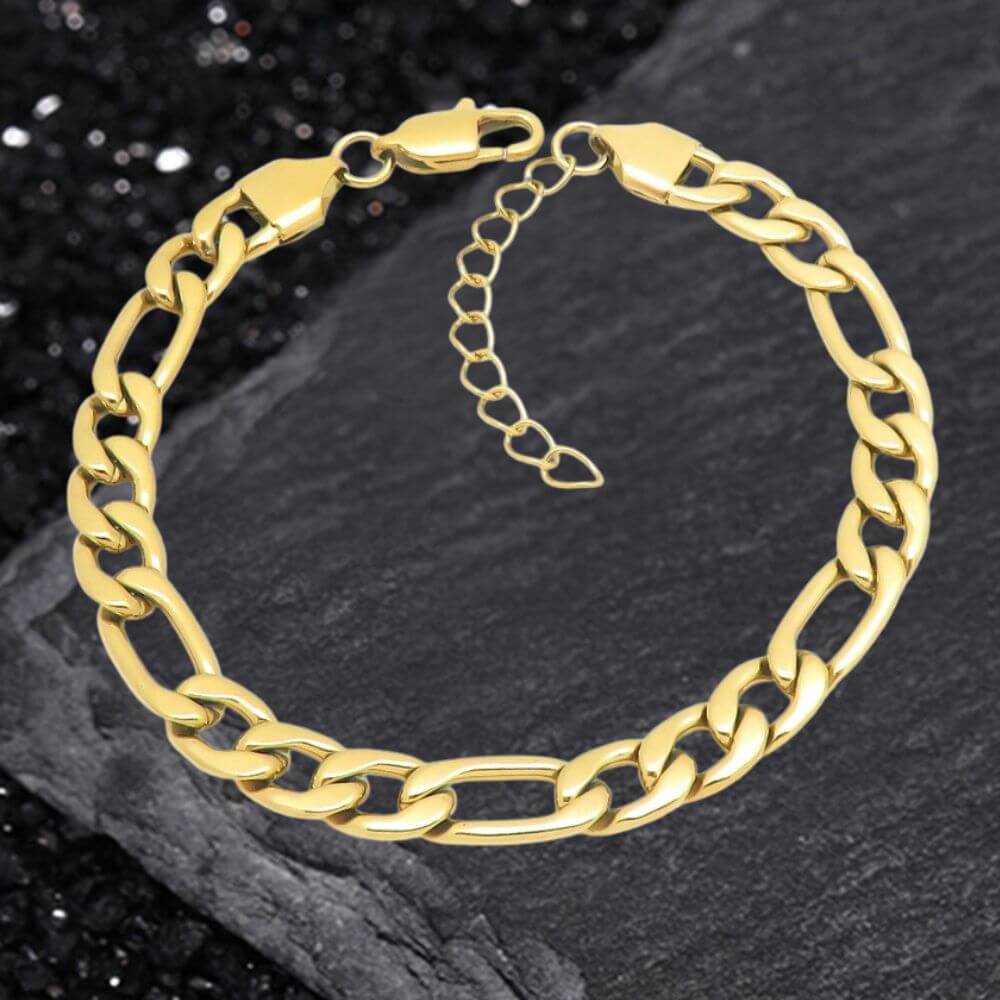 Minimalist And Versatile Bracelet in Stainless Steel