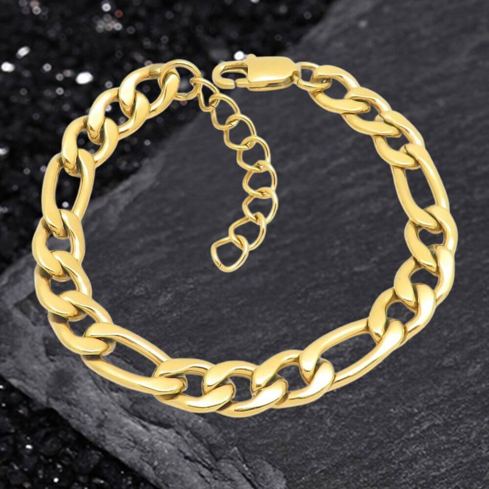 Minimalist And Versatile Bracelet in Stainless Steel