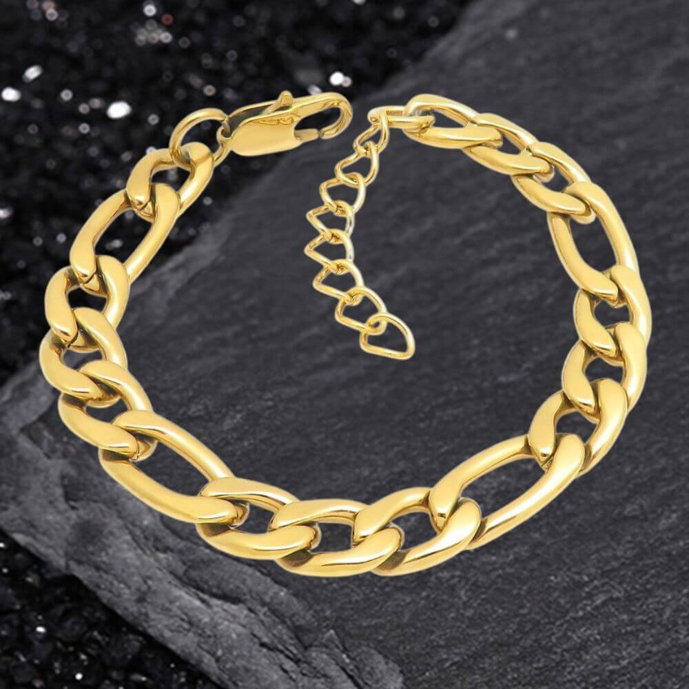 Minimalist And Versatile Bracelet in Stainless Steel