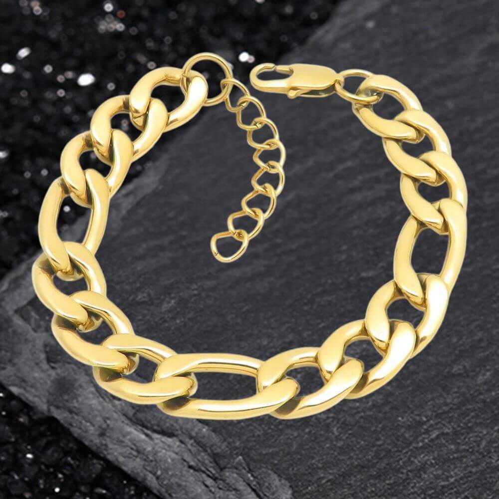 Minimalist And Versatile Bracelet in Stainless Steel