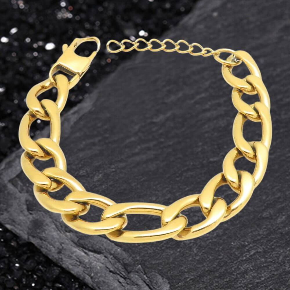 Minimalist And Versatile Bracelet in Stainless Steel