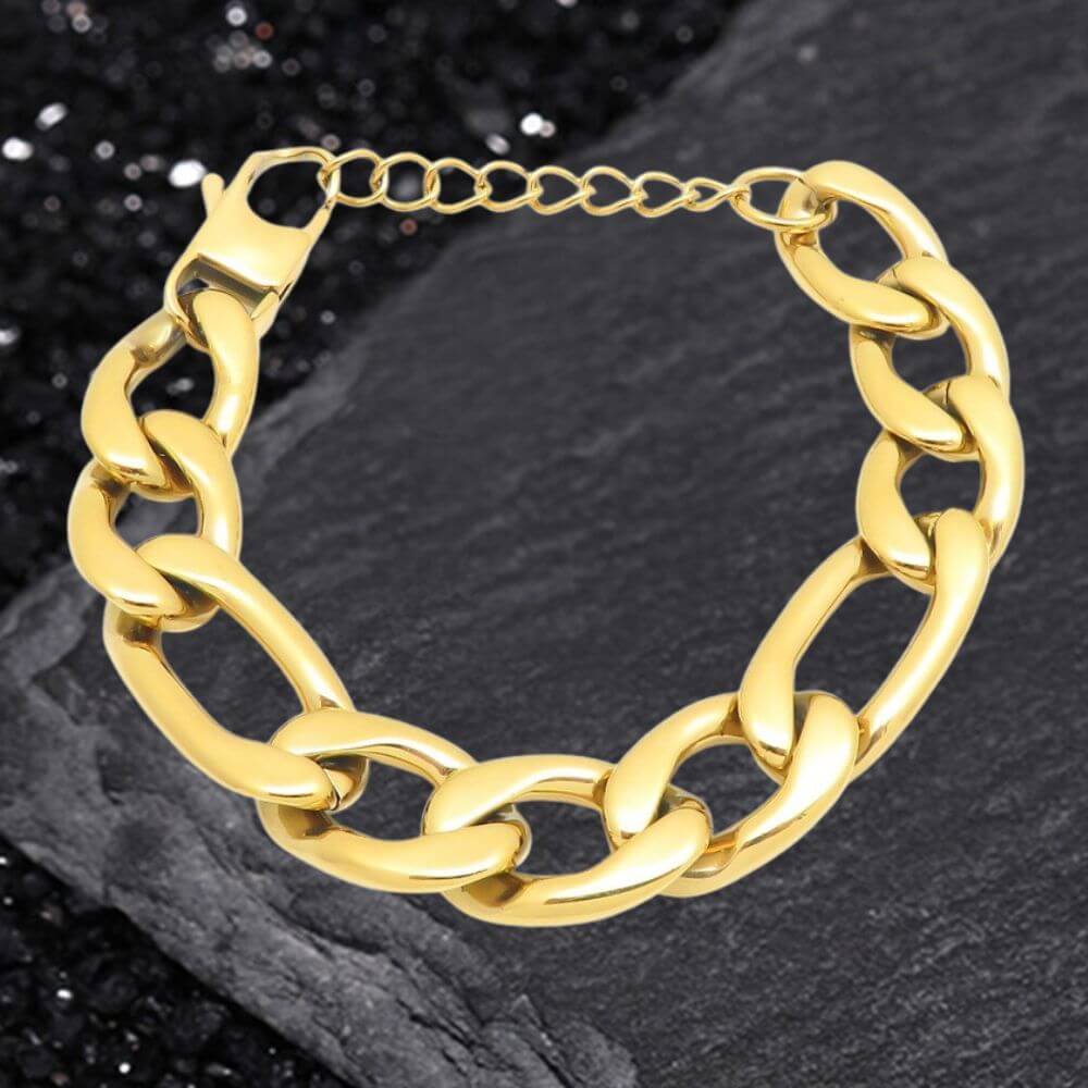 Minimalist And Versatile Bracelet in Stainless Steel