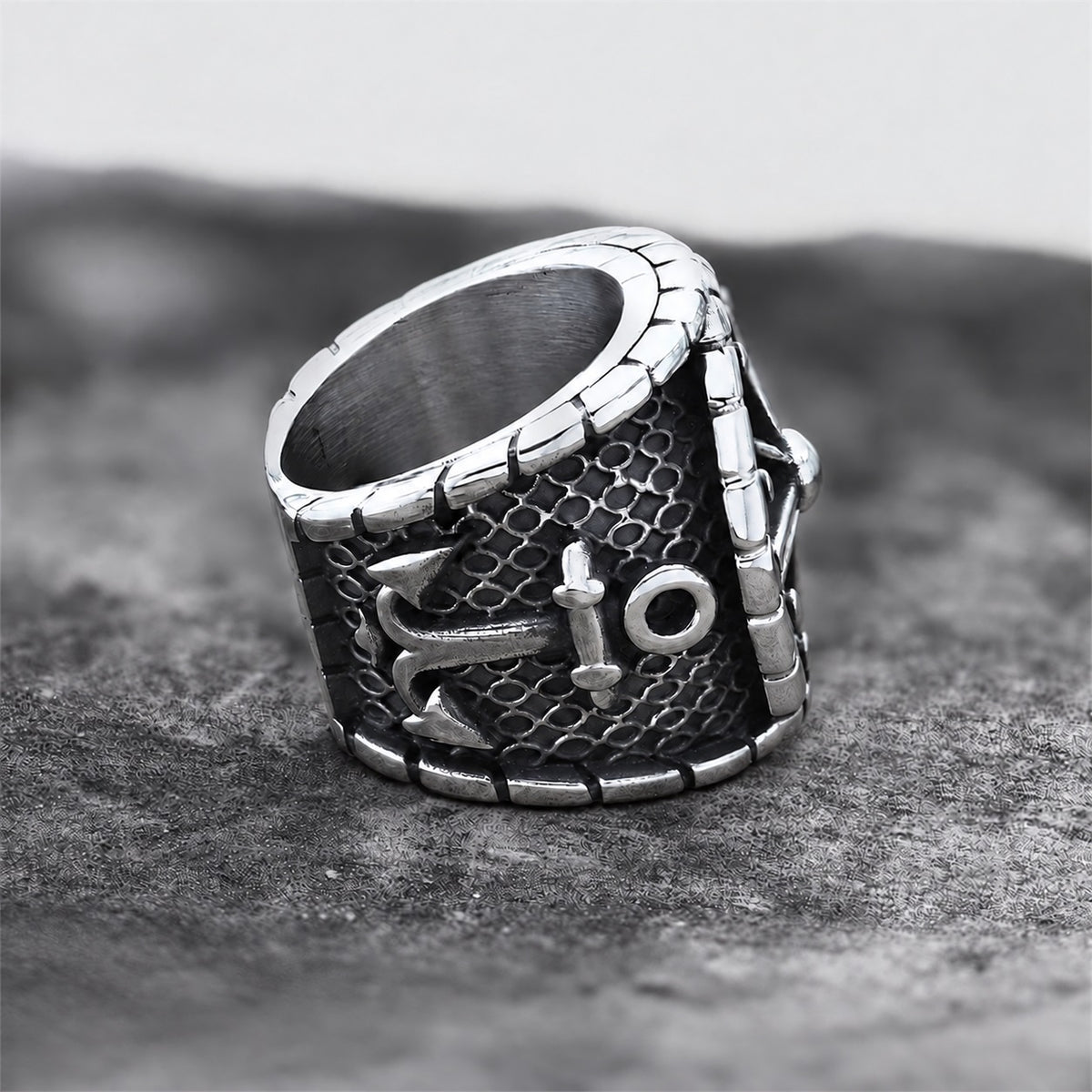 Striking Anchor And Compass Marine Ring in Stainless Steel