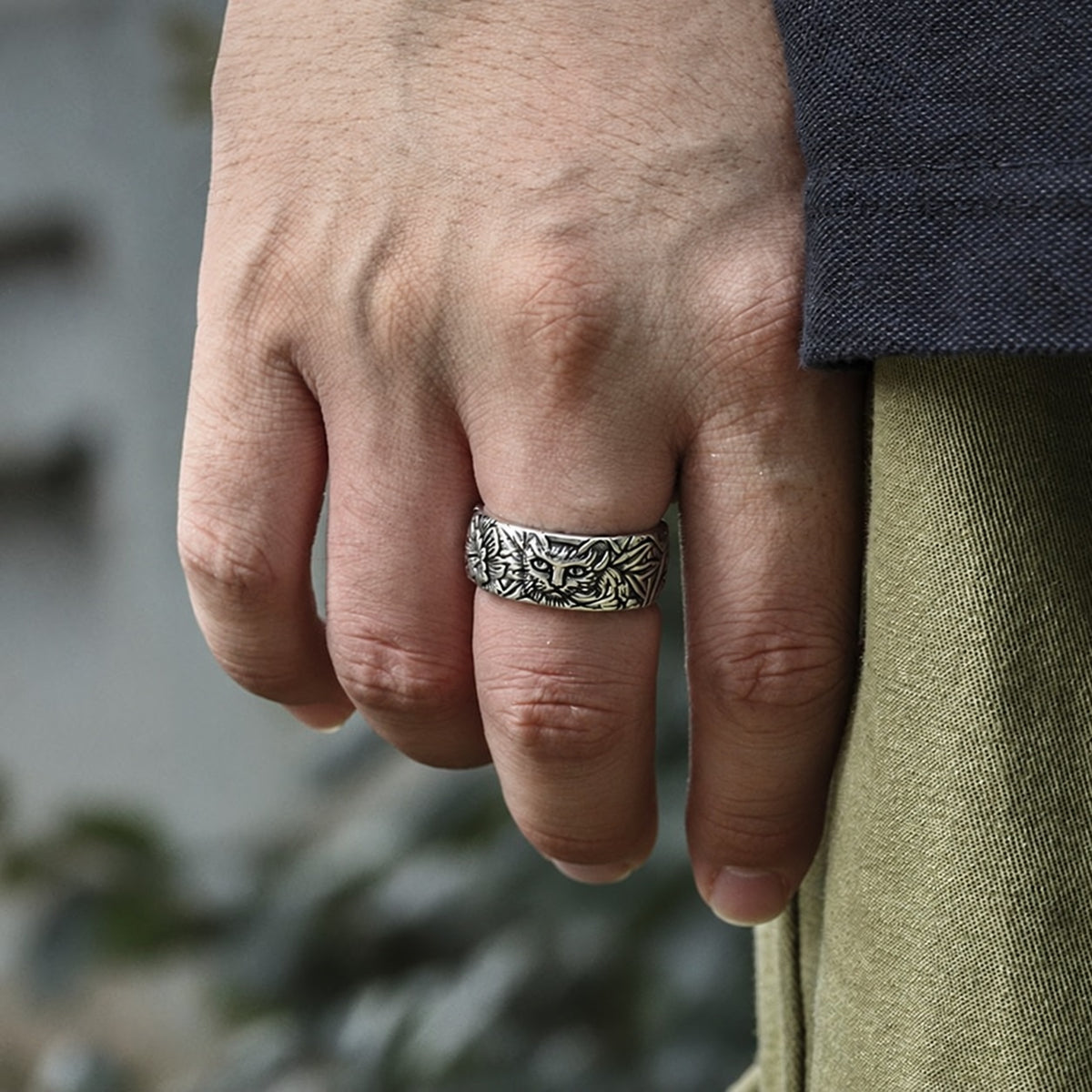 Cat In Flowers Alloy Ring