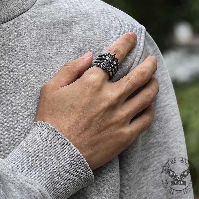 Detailed Vertebrae Ring in Stainless Steel