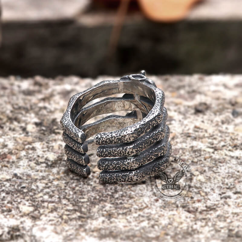 Detailed Vertebrae Ring in Stainless Steel