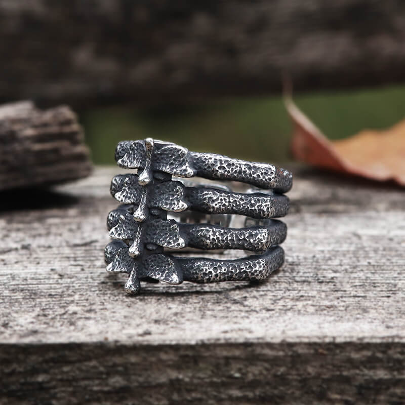 Detailed Vertebrae Ring in Stainless Steel