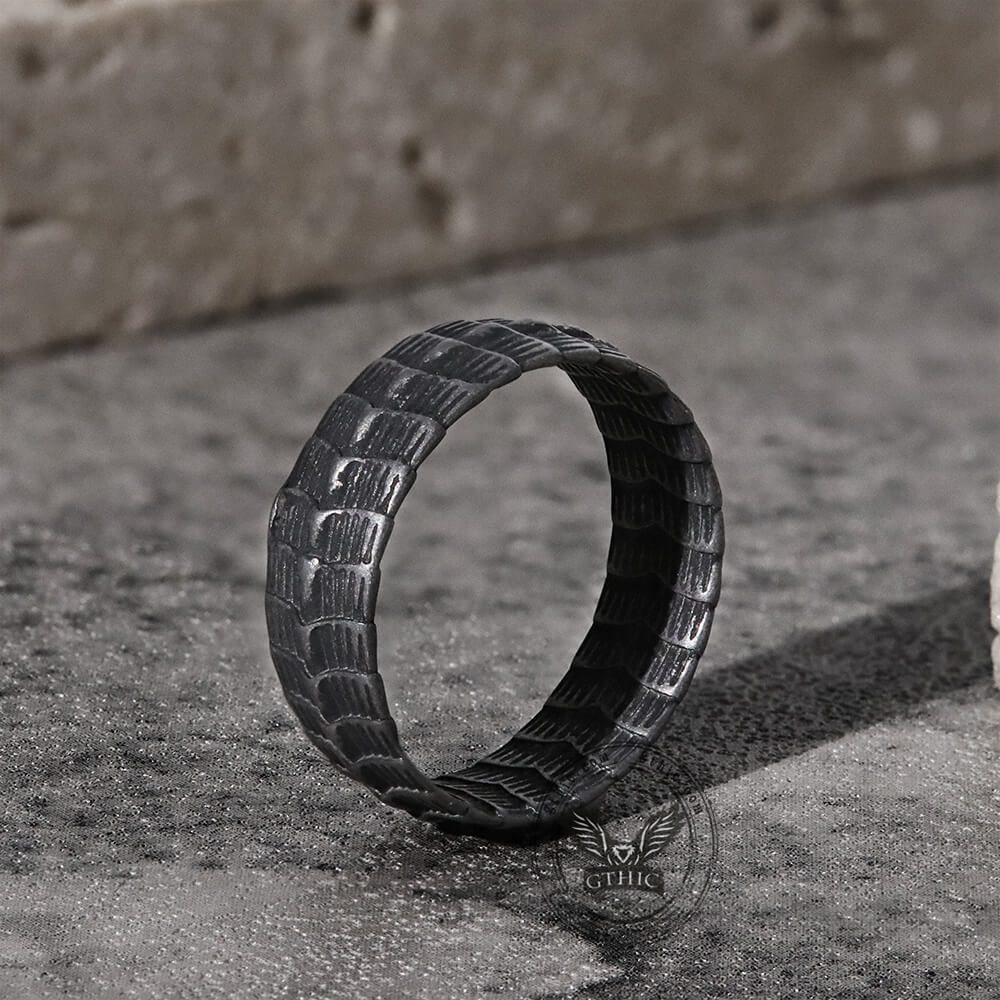Dragon Spine Ring in Stainless Steel