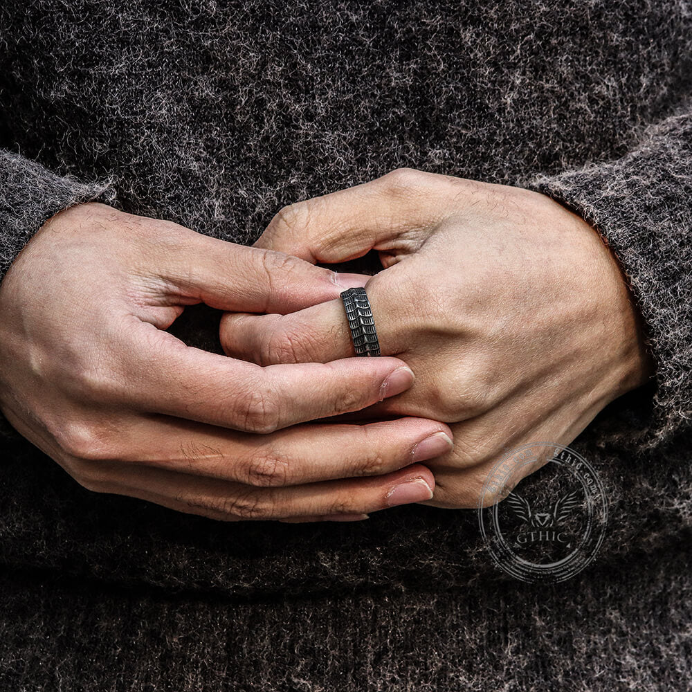 Dragon Spine Ring in Stainless Steel