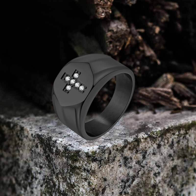 Fashionable Diamond Cross Ring in Stainless Steel