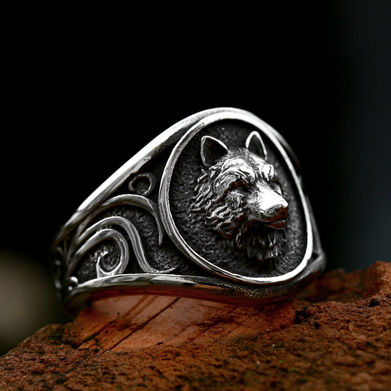 Fierce Wolf Ring in Stainless Steel