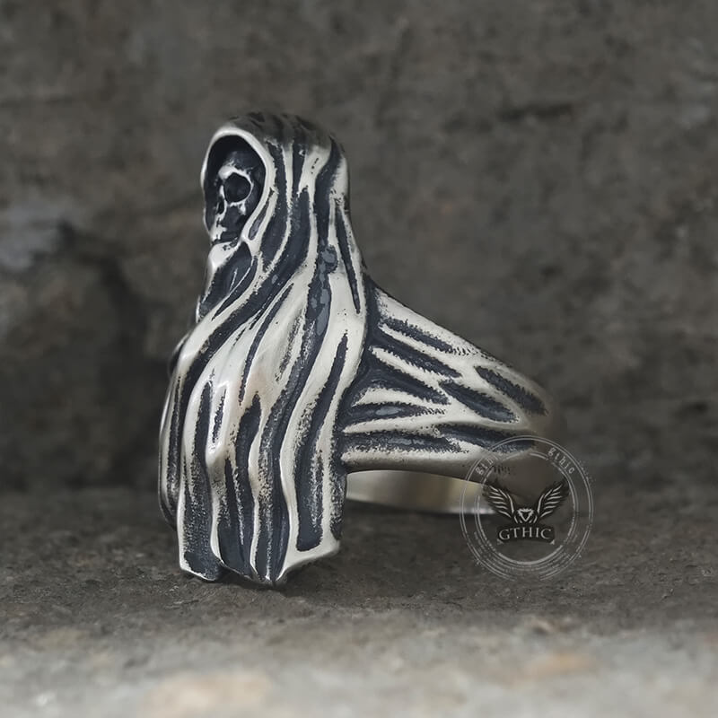 Gothic Cape Skull Sterling Silver Ring
