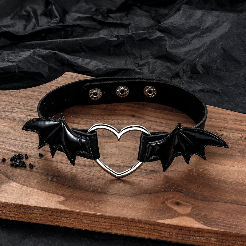 Gothic Heart Bat Wings Alloy PU Leather Choker Necklace
