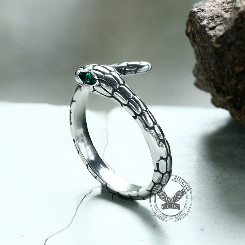 Green Eye Snake Ring in Stainless Steel