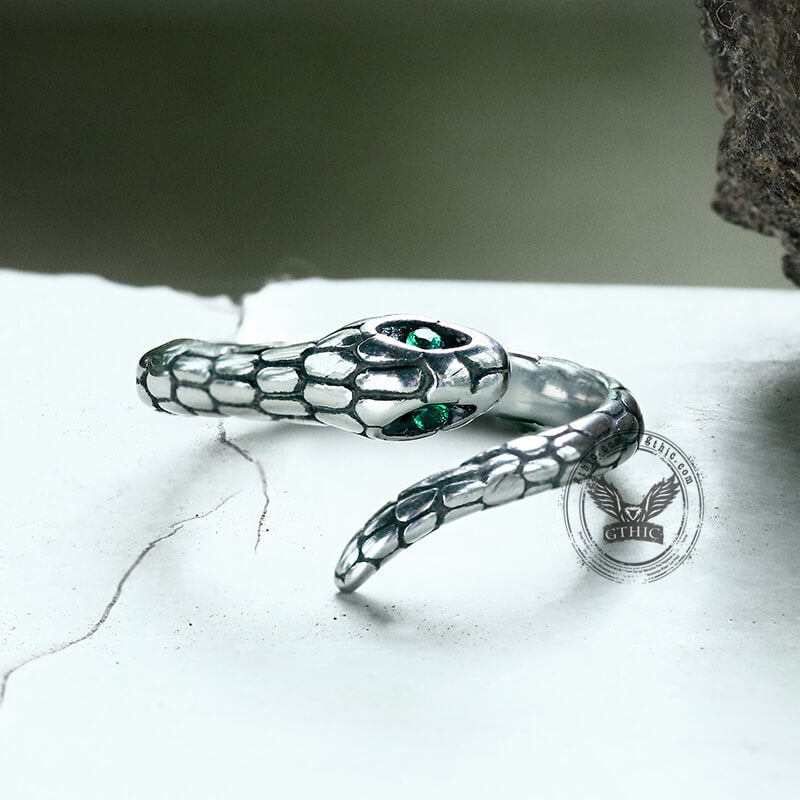 Green Eye Snake Ring in Stainless Steel