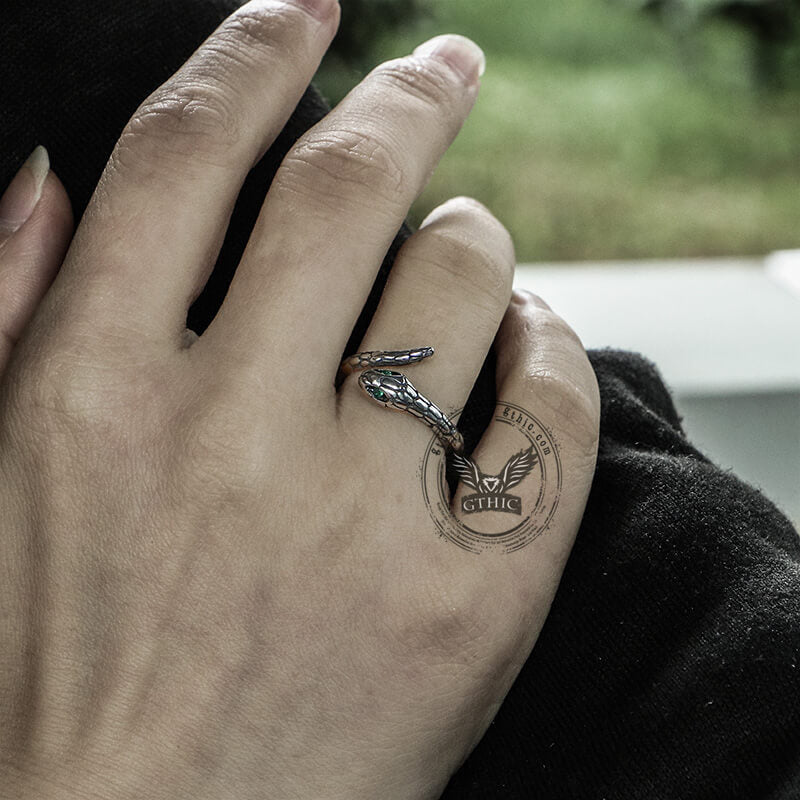 Green Eye Snake Ring in Stainless Steel
