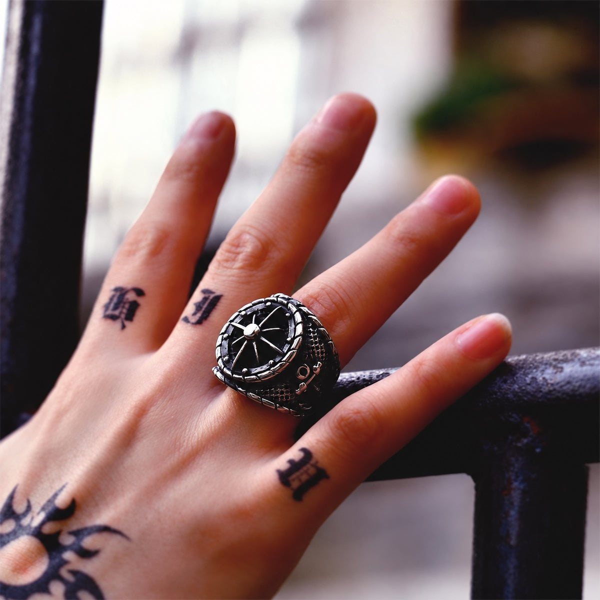 Striking Anchor And Compass Marine Ring in Stainless Steel