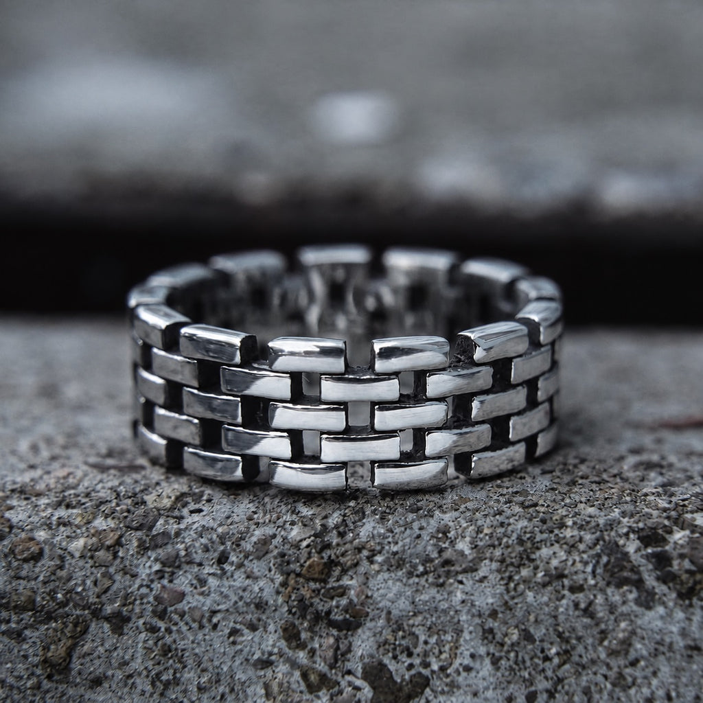 Hollow Chain Ring in Stainless Steel