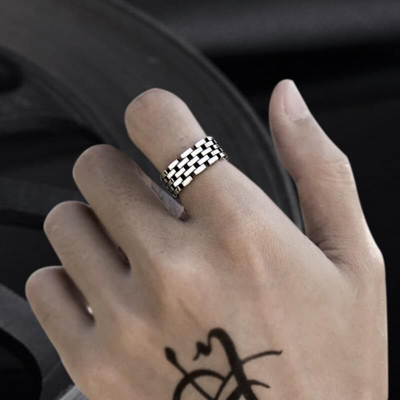 Hollow Chain Ring in Stainless Steel
