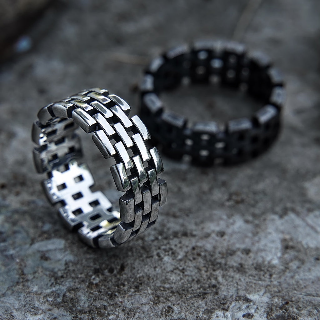 Hollow Chain Ring in Stainless Steel