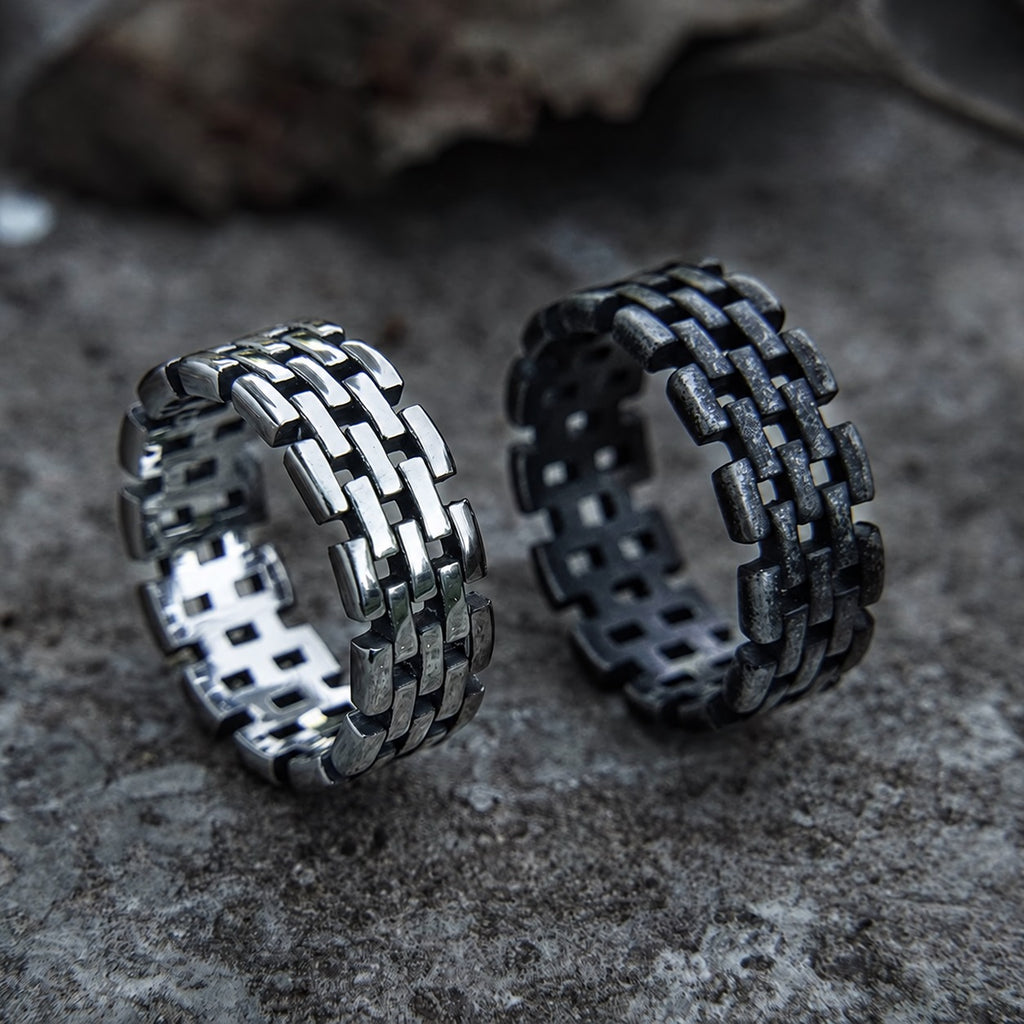 Hollow Chain Ring in Stainless Steel