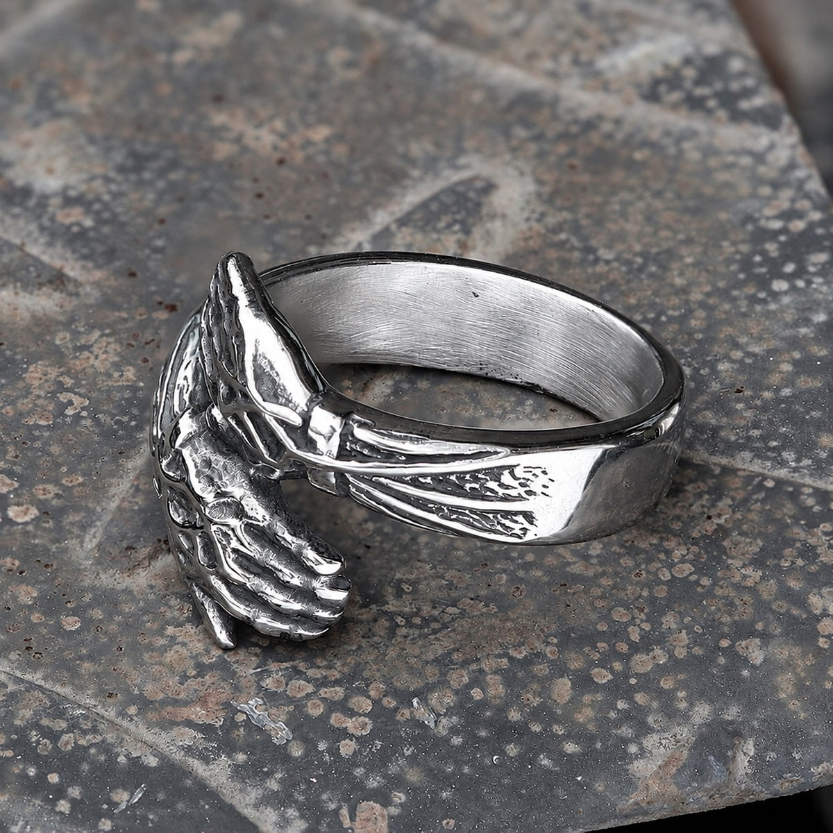 Hugging Hands Ring in Stainless Steel