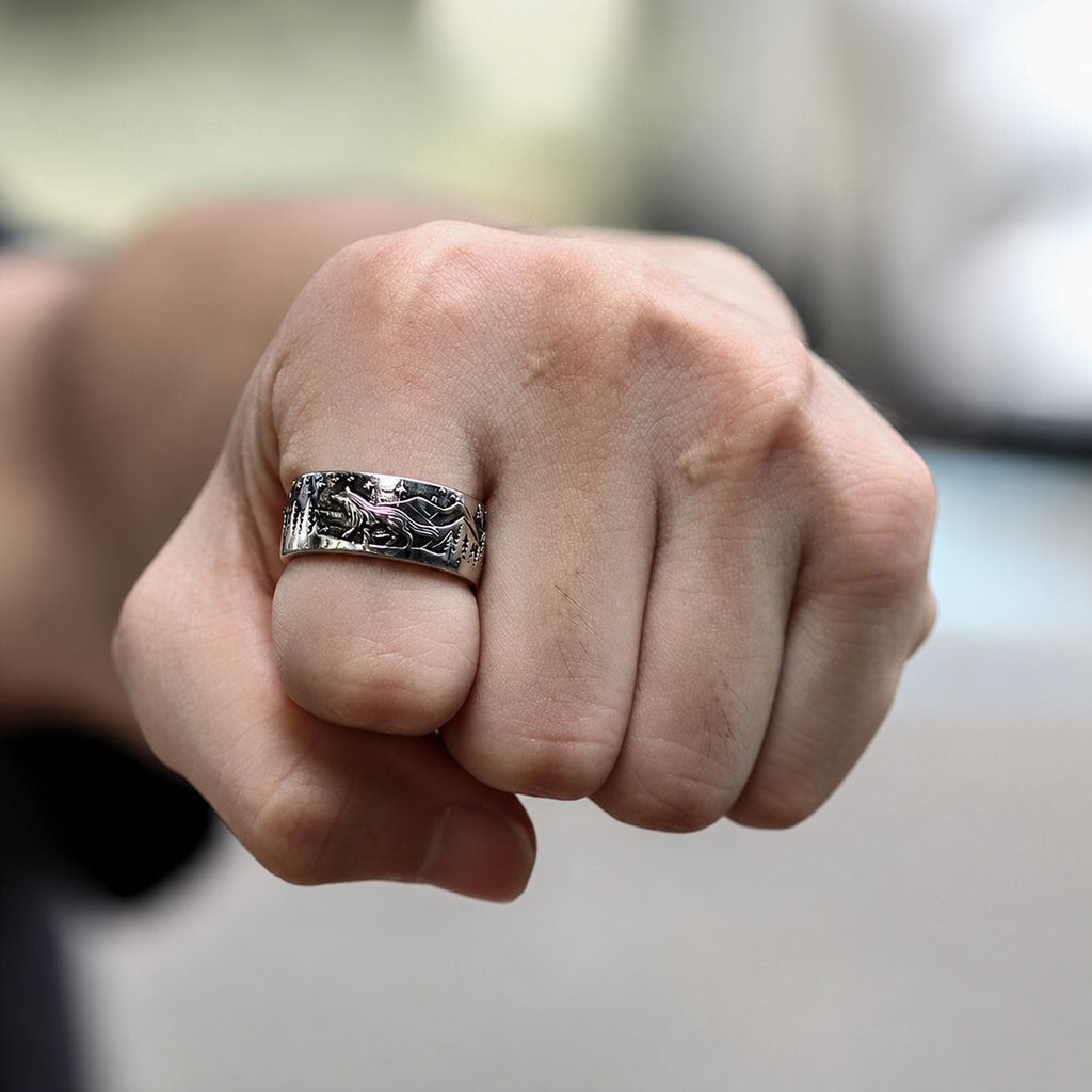 Loyal Wolf Pattern Alloy Embossed Ring