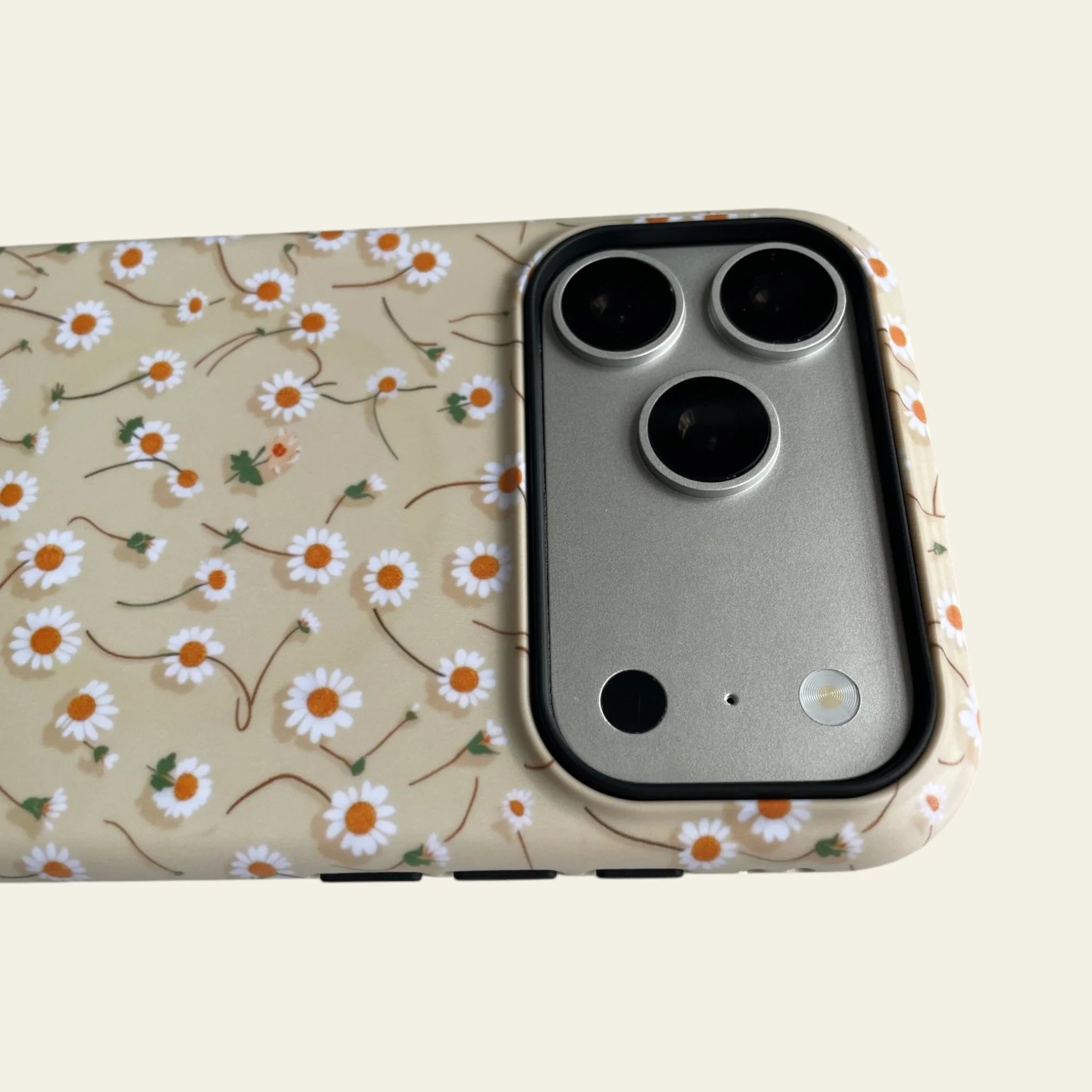 Butter Yellow Daisy Matte Case - MagSafe Compatible