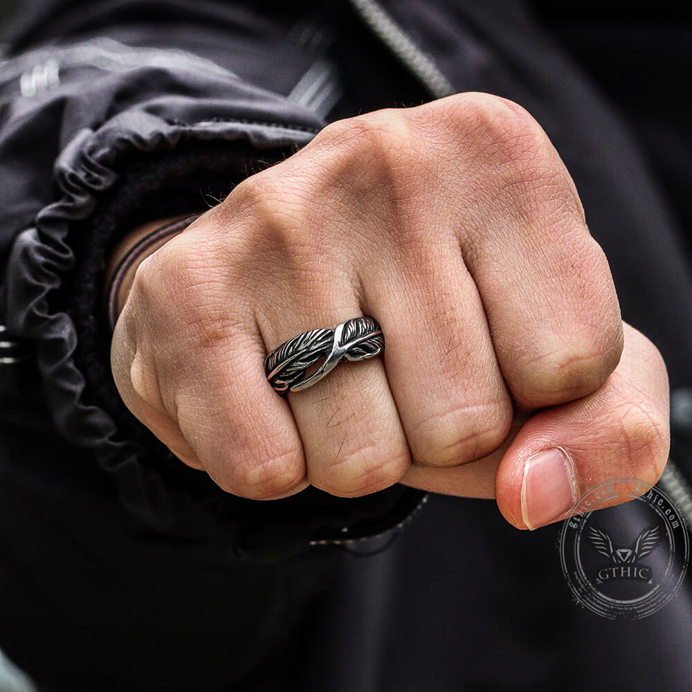 Retro Feather-shaped Ring in Stainless Steel