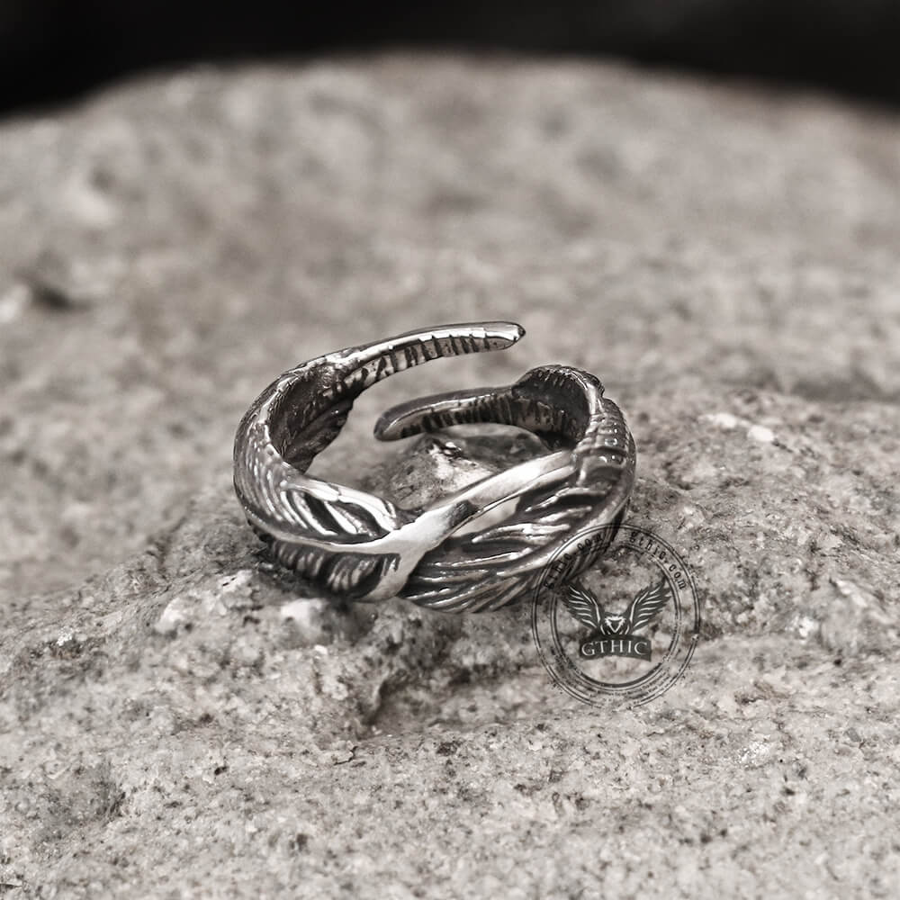 Retro Feather-shaped Ring in Stainless Steel