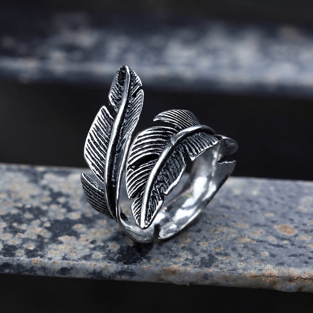 Retro Feather Ring in Stainless Steel