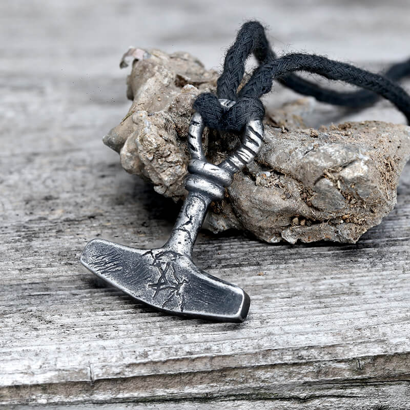 Retro Thor's Hammer Viking Pendant in Stainless Steel