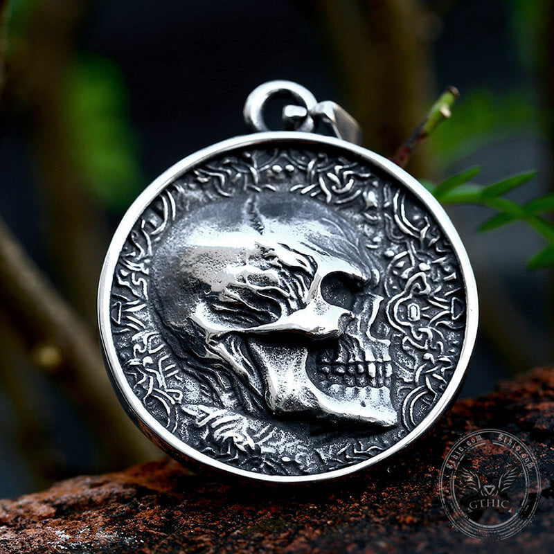 Round Skull Pendant in Stainless Steel