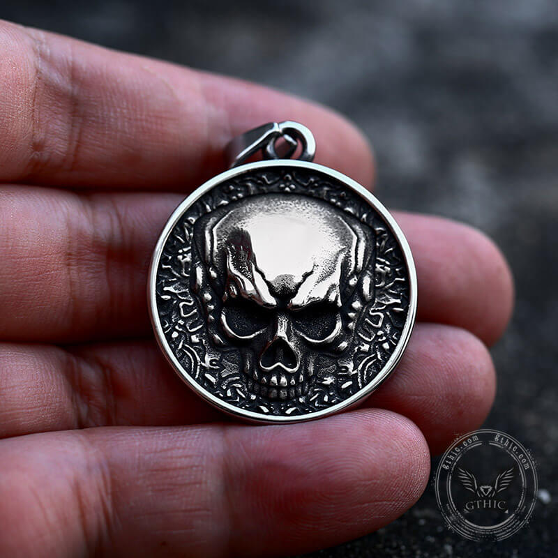 Round Skull Pendant in Stainless Steel