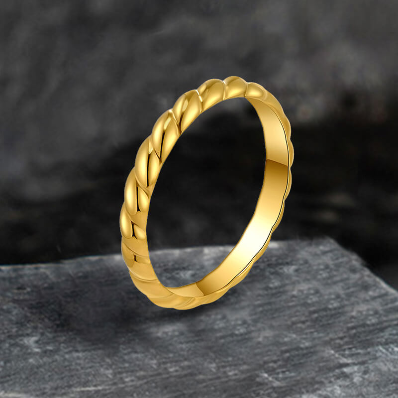 Simple Twist Ring in Stainless Steel