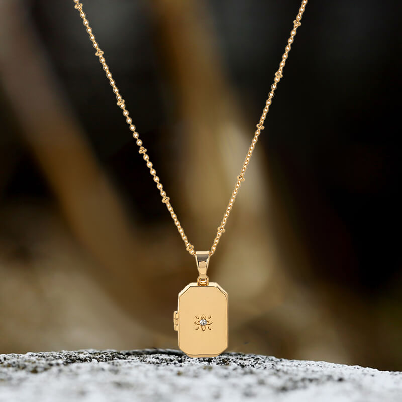 Simple Zirconic Oval Heart Photo Album Copper Locket Necklace