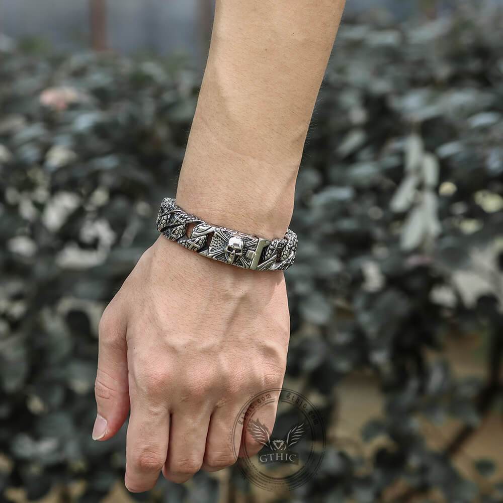Skull and Cross Bracelet in Stainless Steel