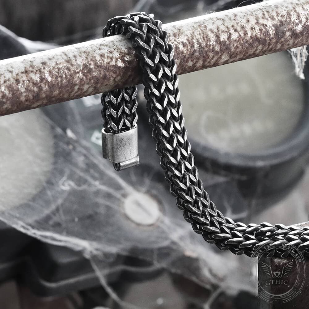 Stylish Chain Bracelet in Stainless Steel