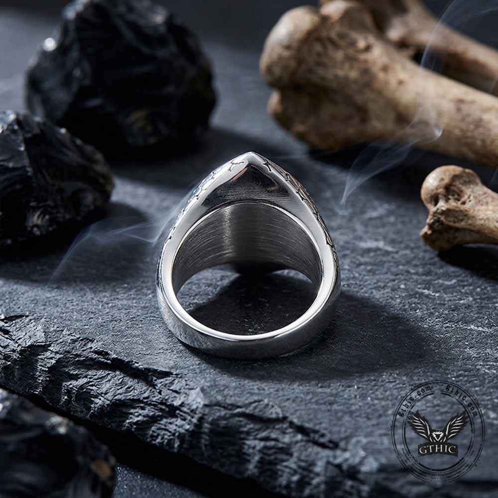 Stylish Teardrop-Shaped Gemstone Ring in Stainless Steel