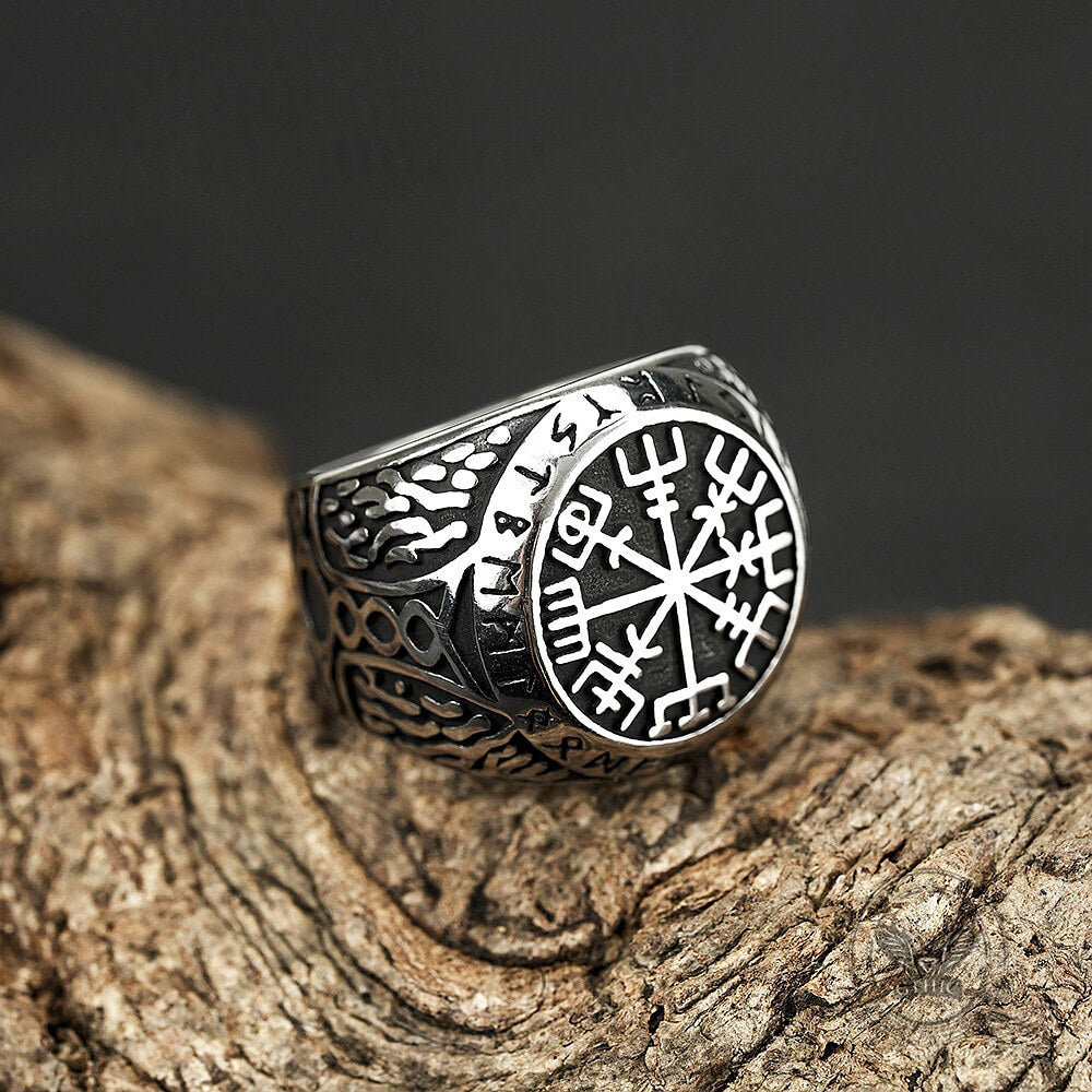 Vegvisir Celtic Knot Ring in Stainless Steel