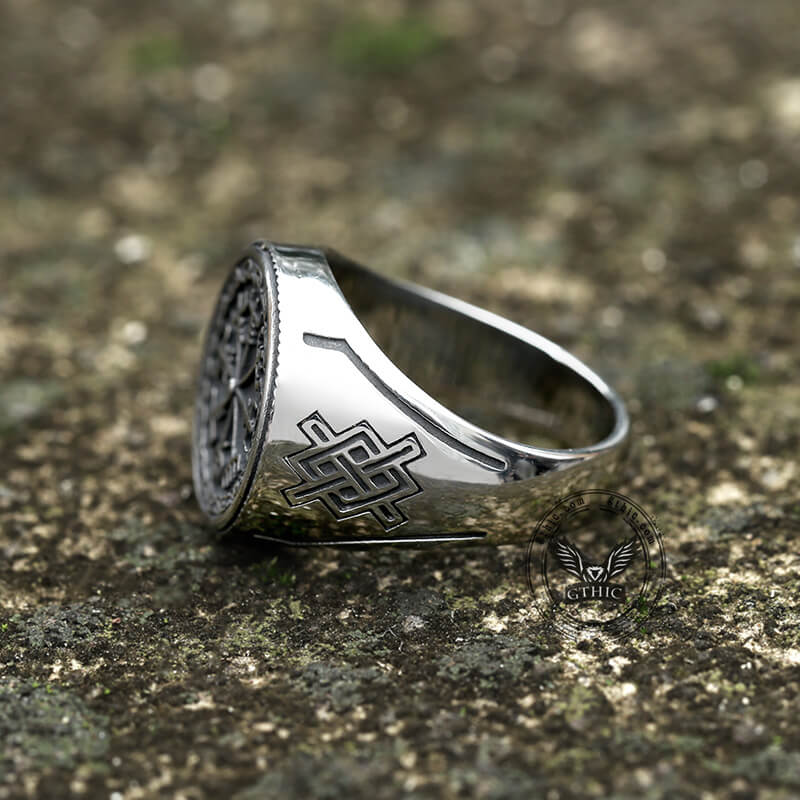Vegvisir Celtic Knot Ring in Stainless Steel