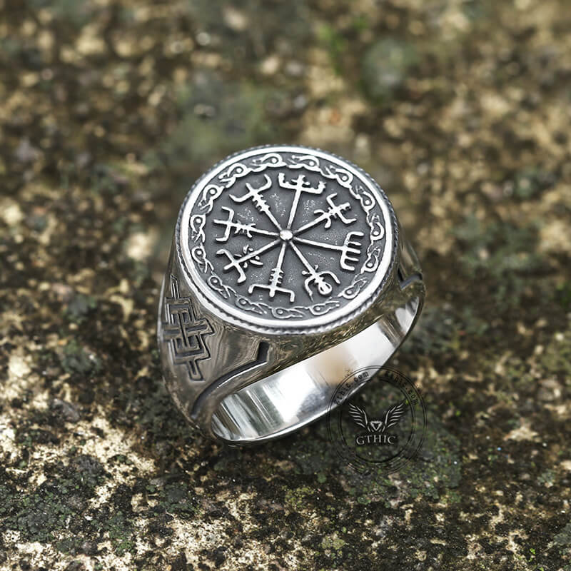 Vegvisir Celtic Knot Ring in Stainless Steel