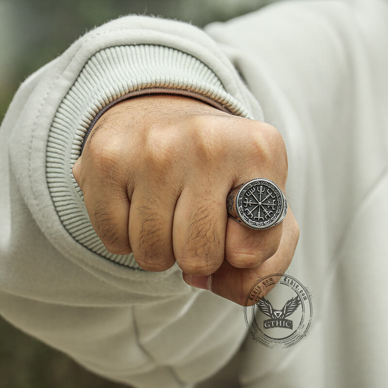 Vegvisir Celtic Knot Ring in Stainless Steel