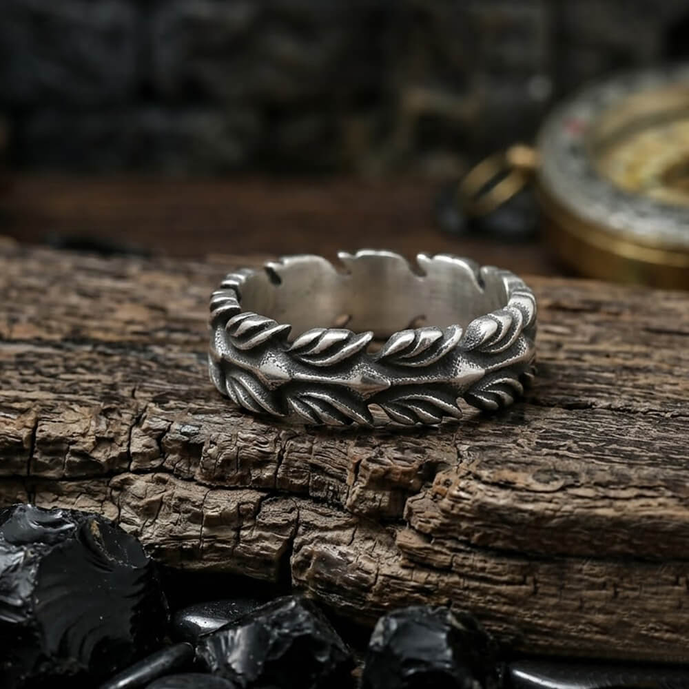 Vintage Animal Feather Ring in Stainless Steel