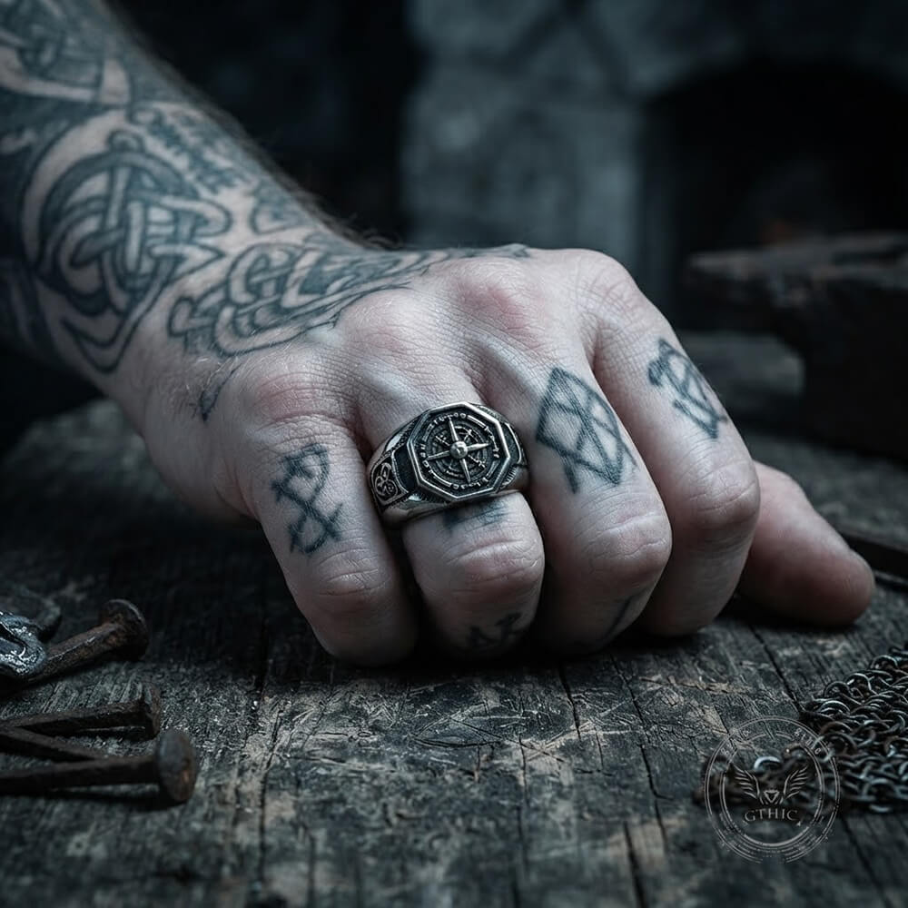 Vintage Celtic Knot Compass Ring in Stainless Steel