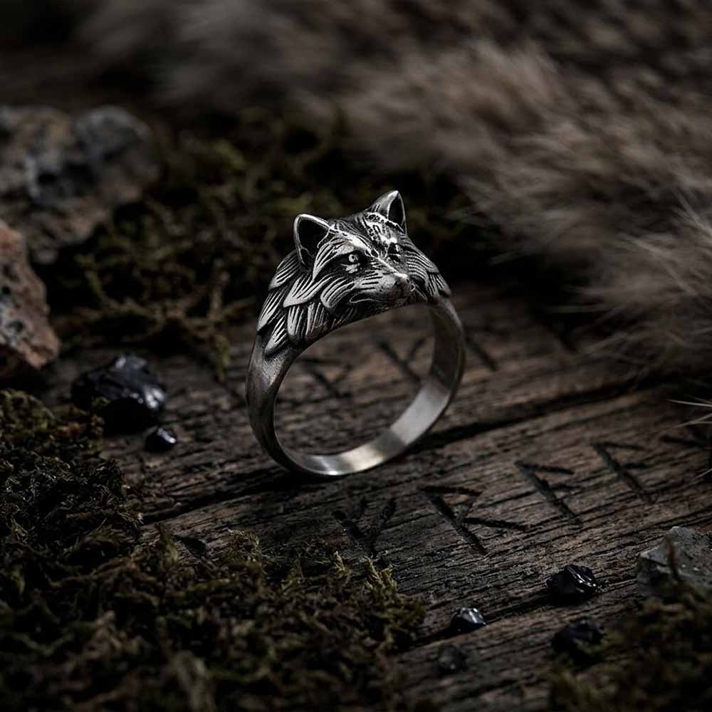 Vintage Embossed Wolf Head Ring in Stainless Steel
