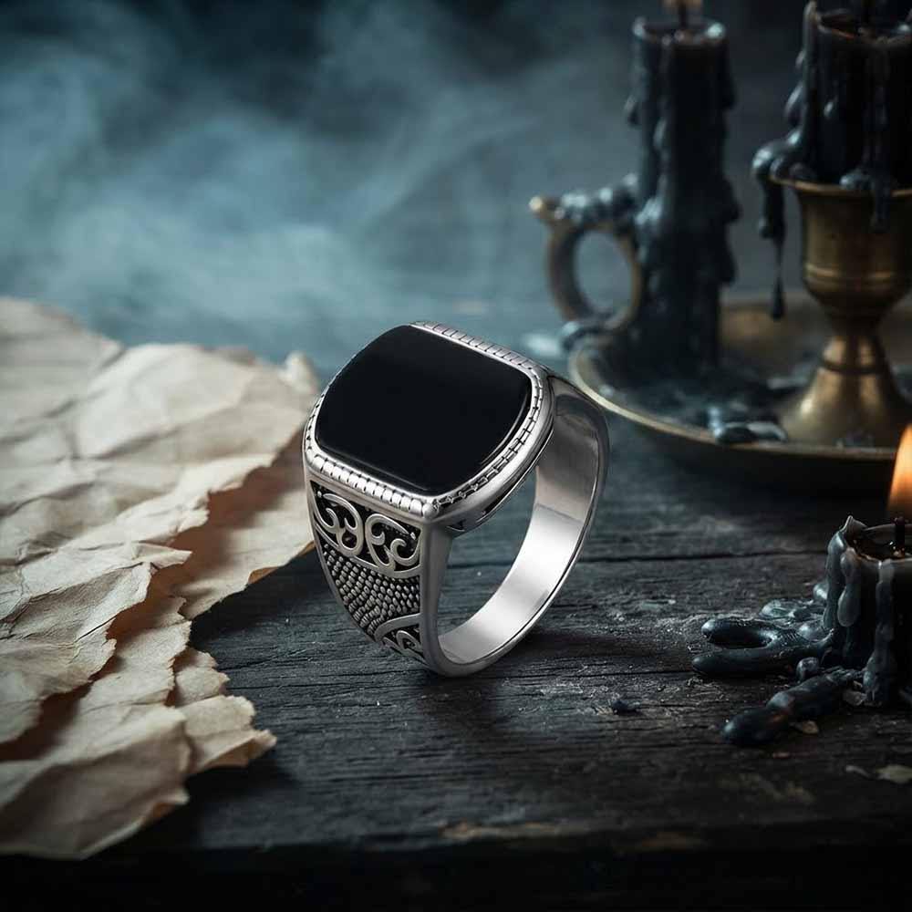 Vintage Engraved Pattern Gem Ring in Stainless Steel