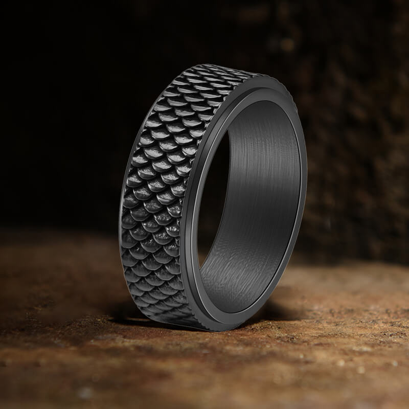Vintage Fish Scale Spinner Ring in Stainless Steel