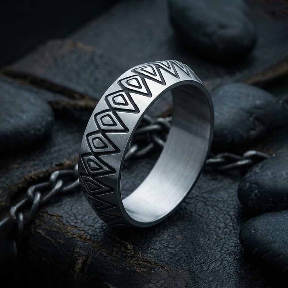 Vintage Geometric Rhombus Pattern Ring in Stainless Steel